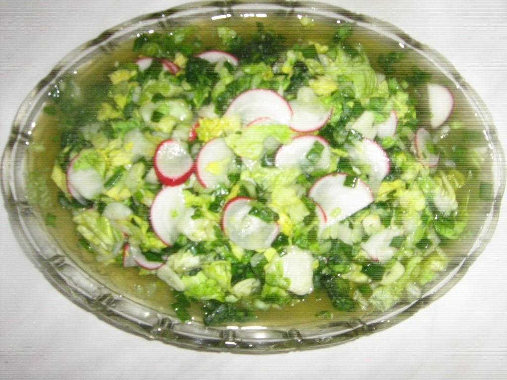 Salata verde cu ridichi