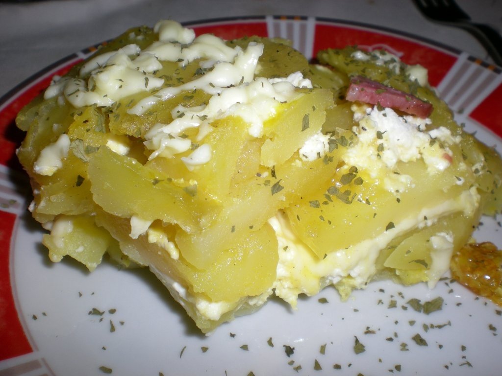 Cartofi cu branza la cuptor