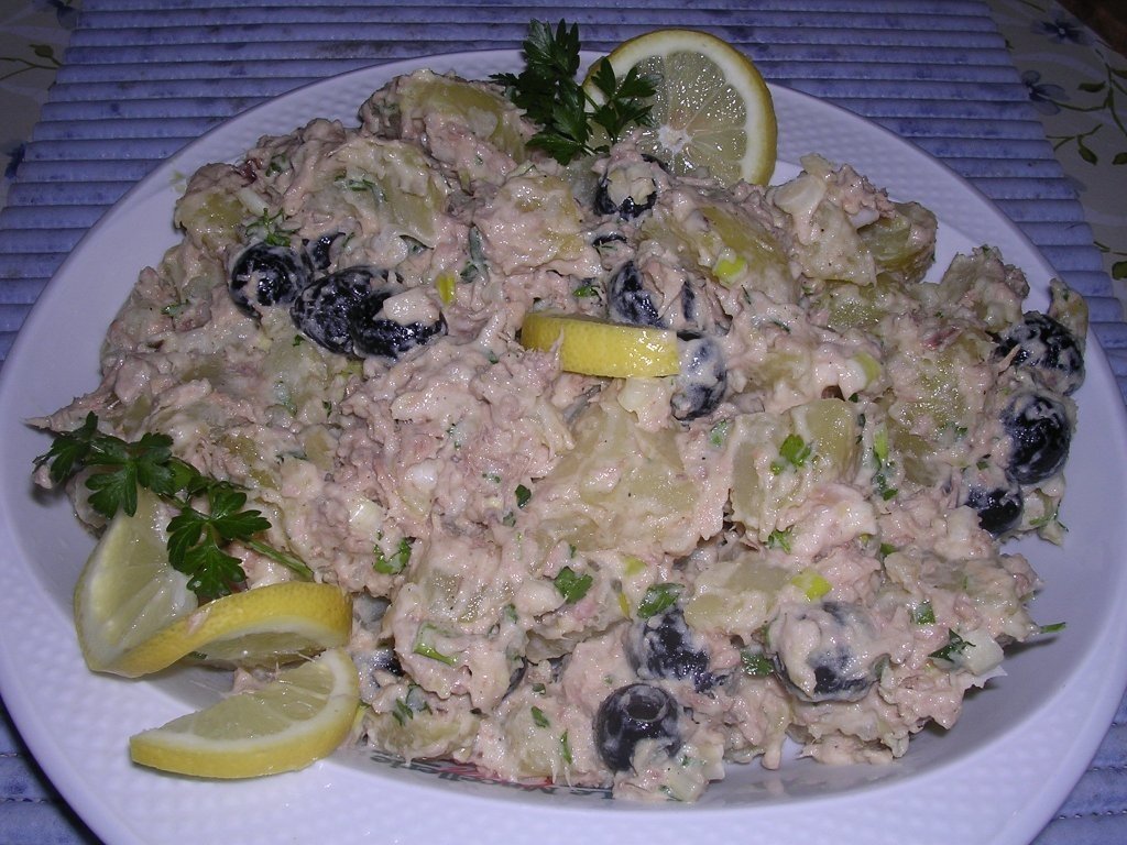 Salata de cartofi cu ton