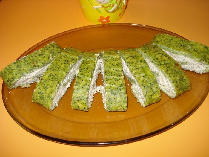 Rulada cu broccoli si piept de pui