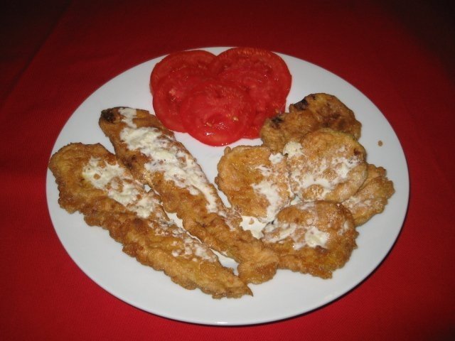 dovlecei pane cu sos de usturoi