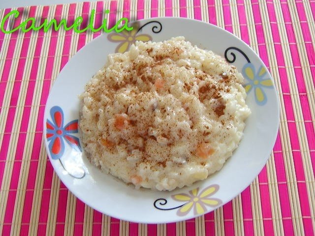 Orez cu lapte si fructe confiate