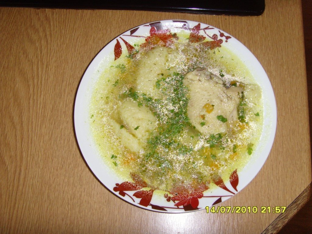 Ciorba de pui cu galusti