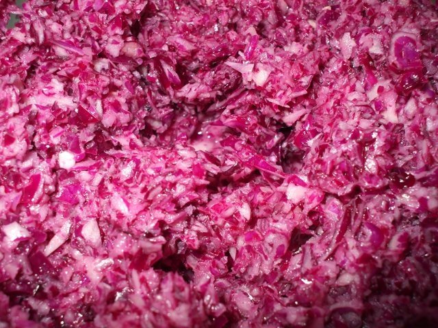 Salata de varza rosie