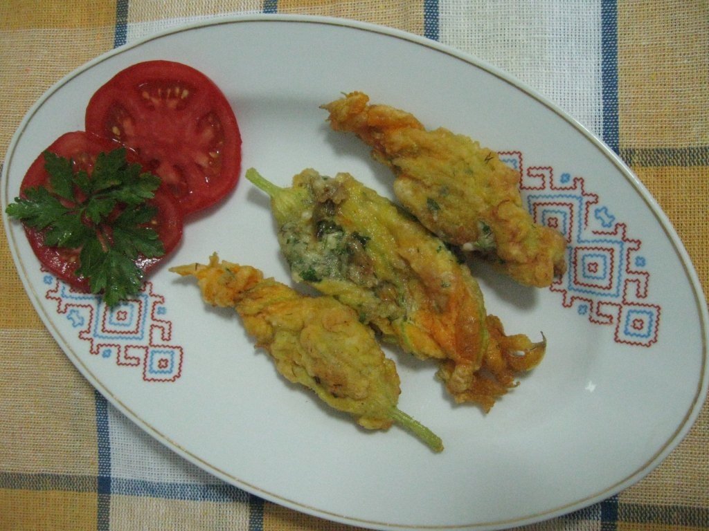 Flori de dovlecei umplute