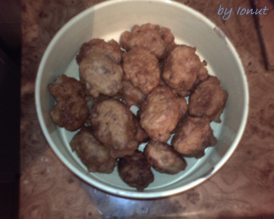 Aperitiv cu branza si carne