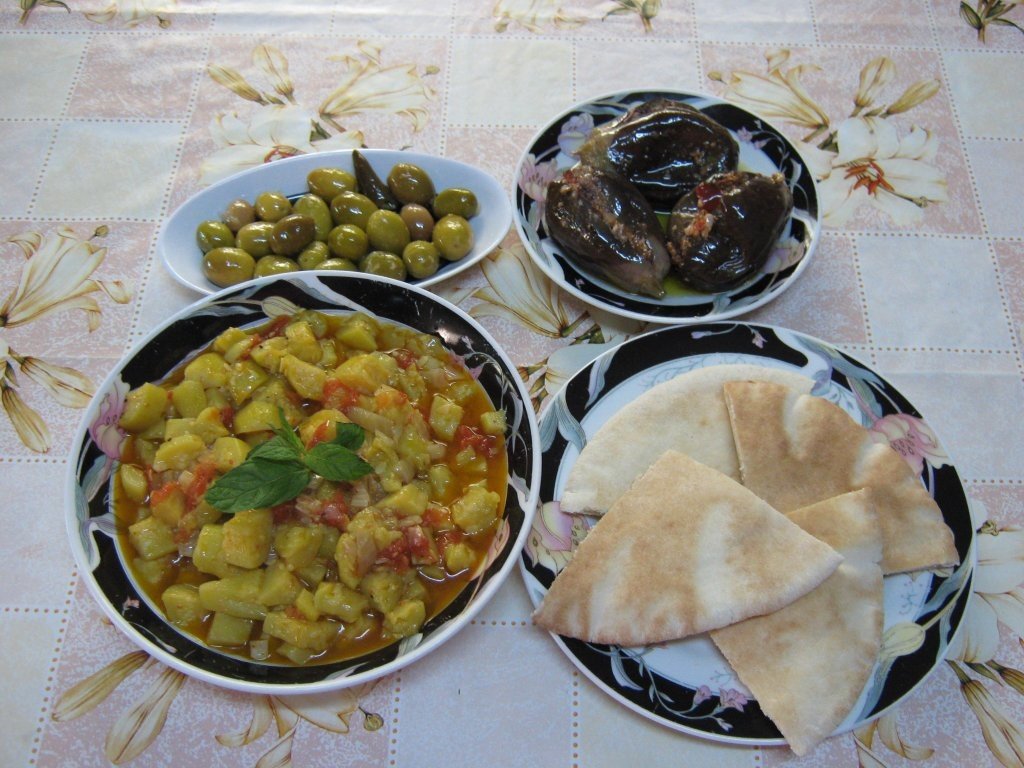 Mancare de dovlecei de post-Kusa hart-specific Palestinei