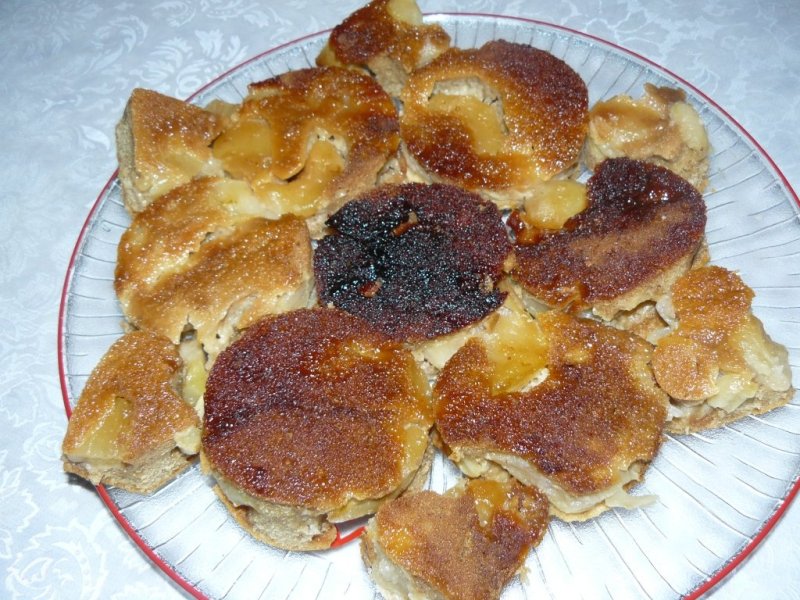 Clafoutis aux pommes(Prăjitură cu mere)