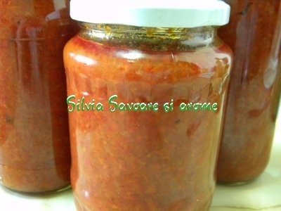 Pasta de gogosari si ardei capia