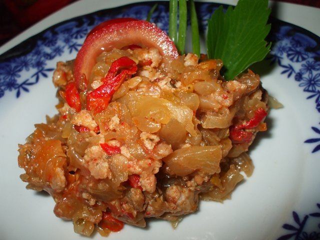 Varza cu carne tocata la cuptor