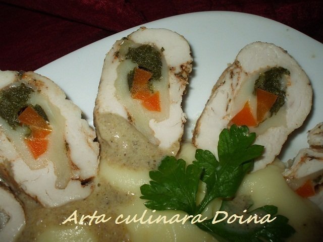 Friptura din piept de pui umplut la cuptorul cu halogen