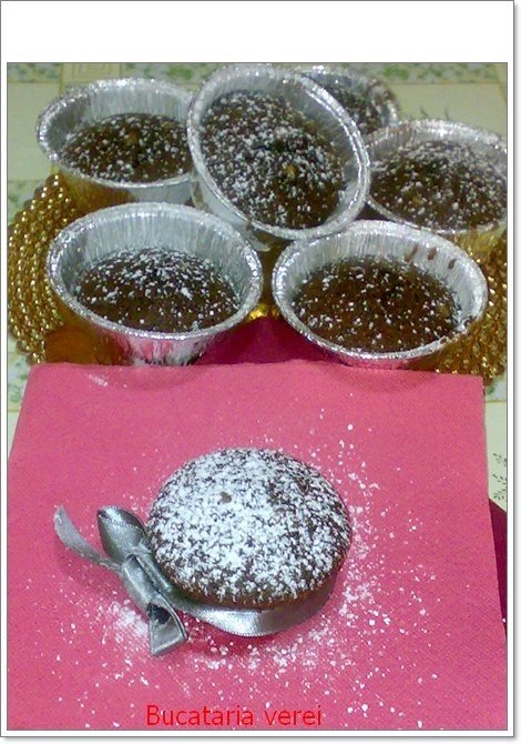 Muffins fine cu ciocolata