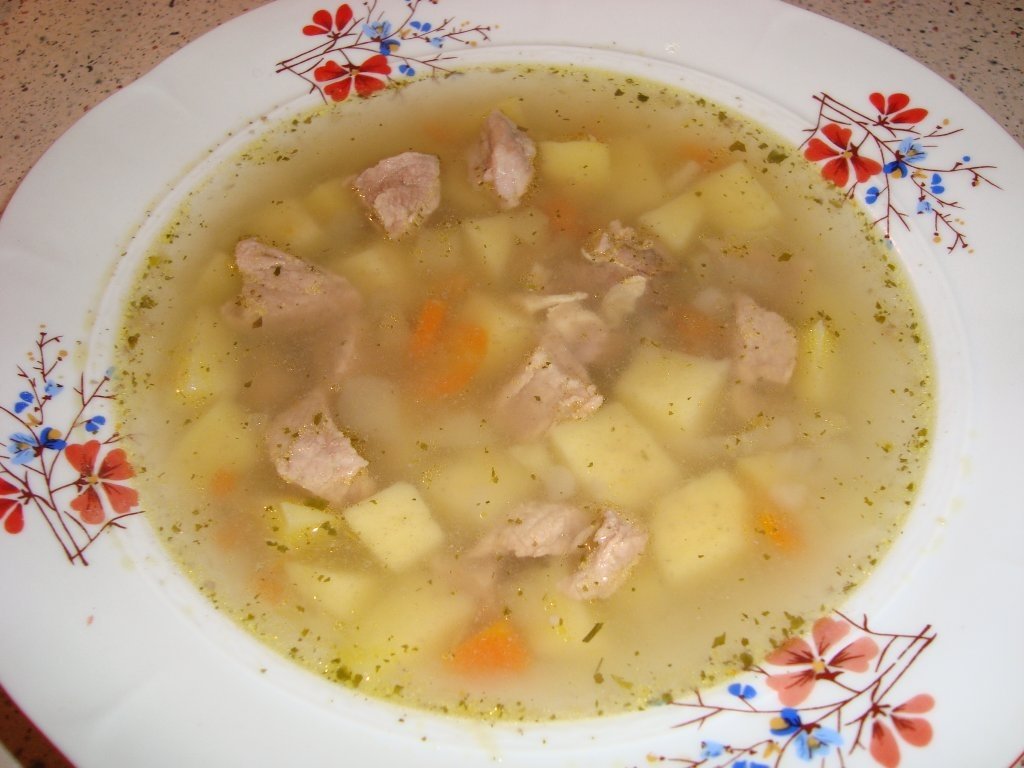 Ciorba de cartofi cu carne de vita