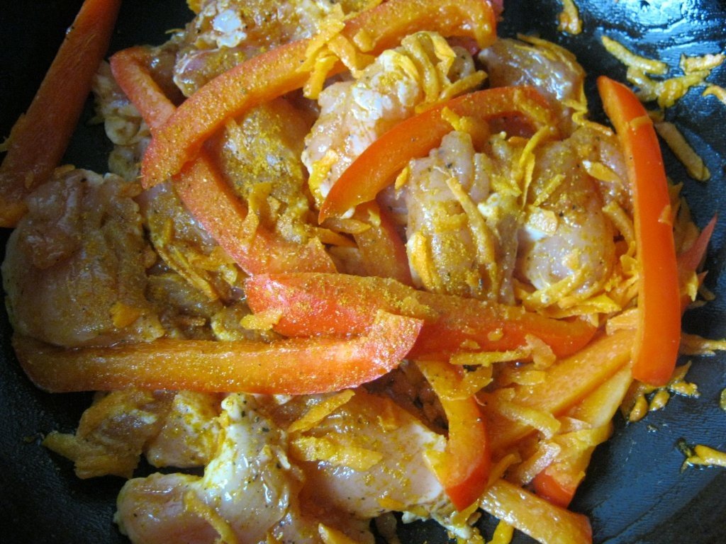 Pui cu ardei ,morcov şi  ghimbir