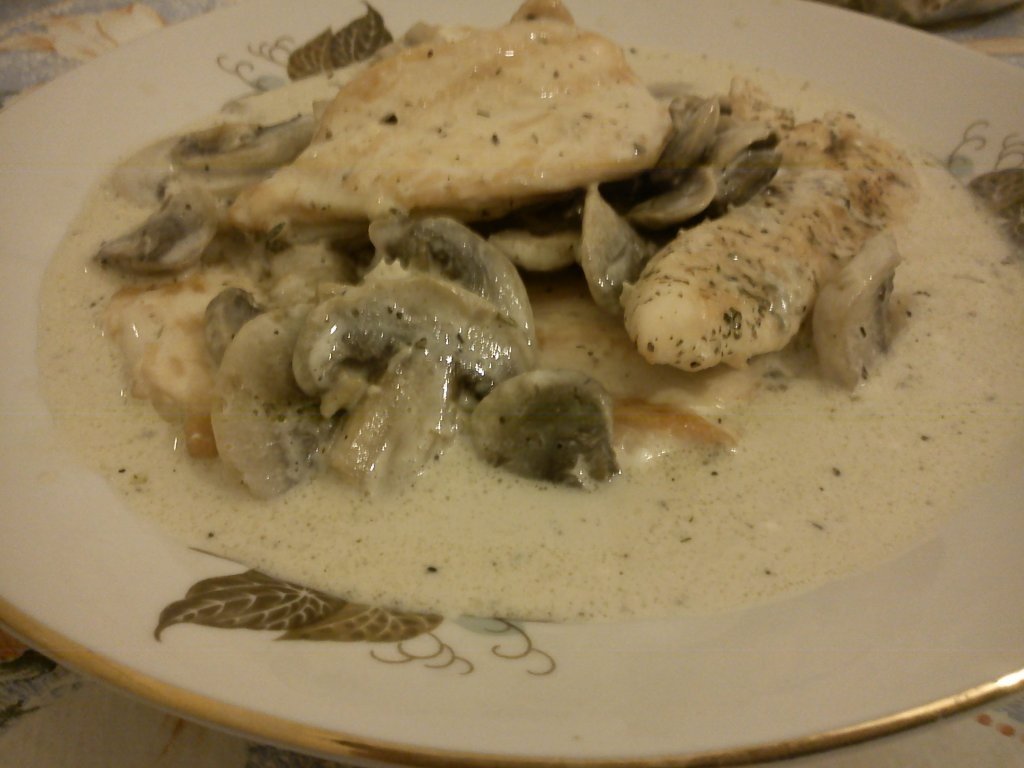 Pui gorgonzola cu ciuperci