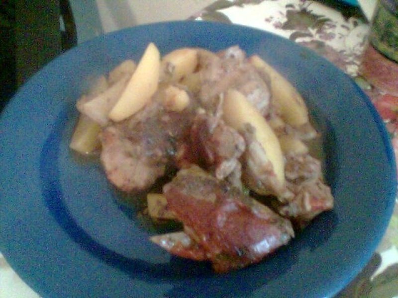 Ficatei cu cartofi la cuptor Retete culinare Gustos.ro