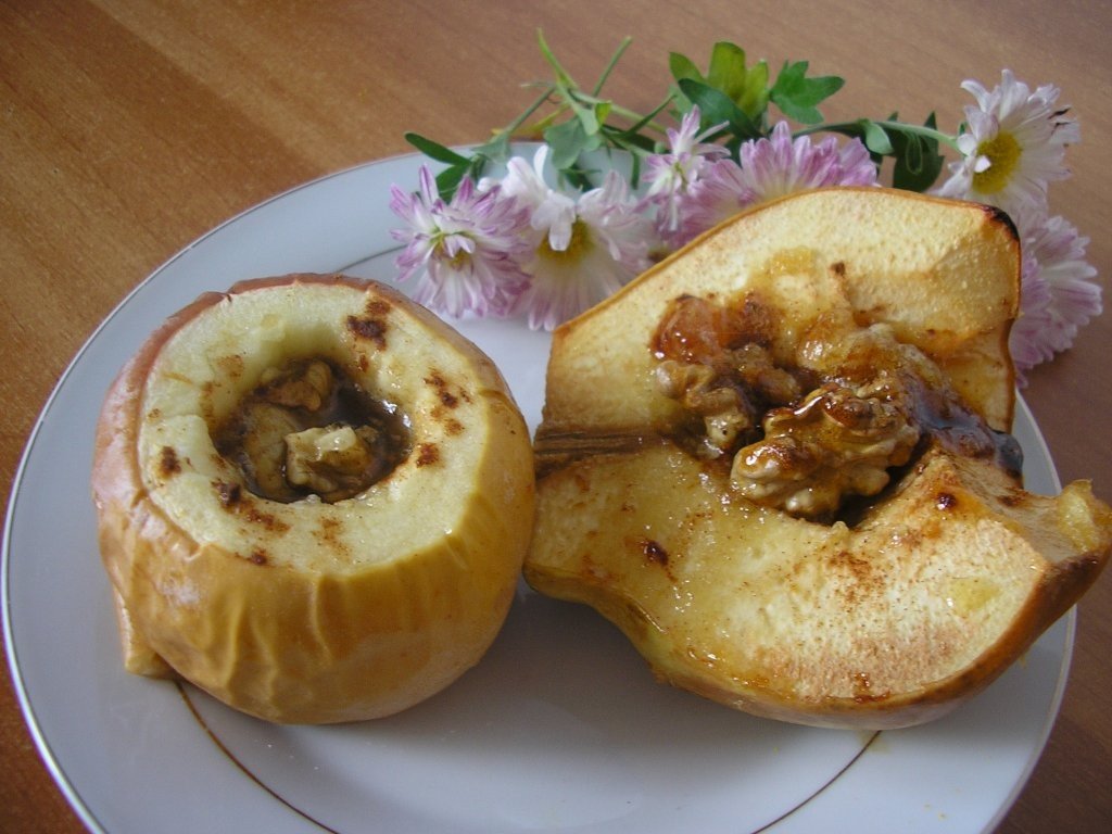 mere si gutui coapte