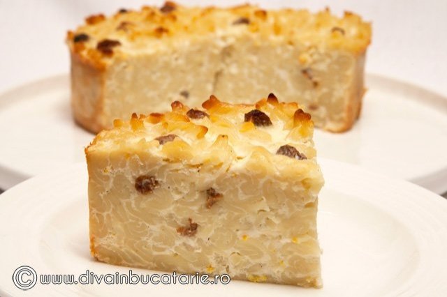 Budinca dulce de paste