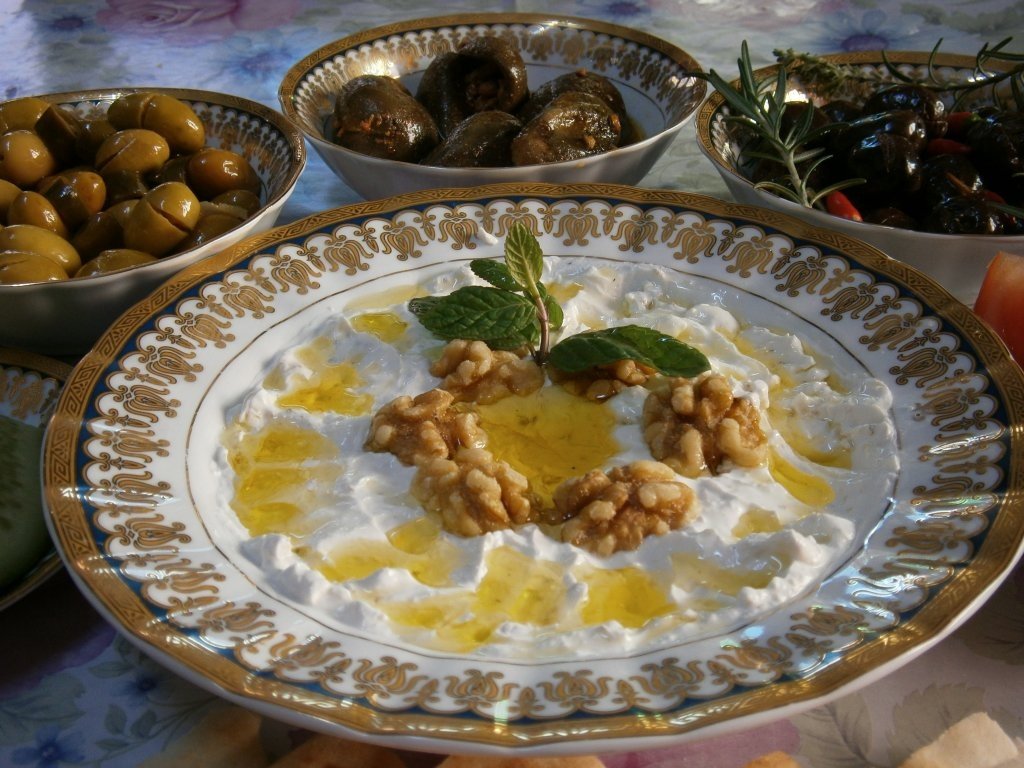 "Labaneh" cu nuca si menta