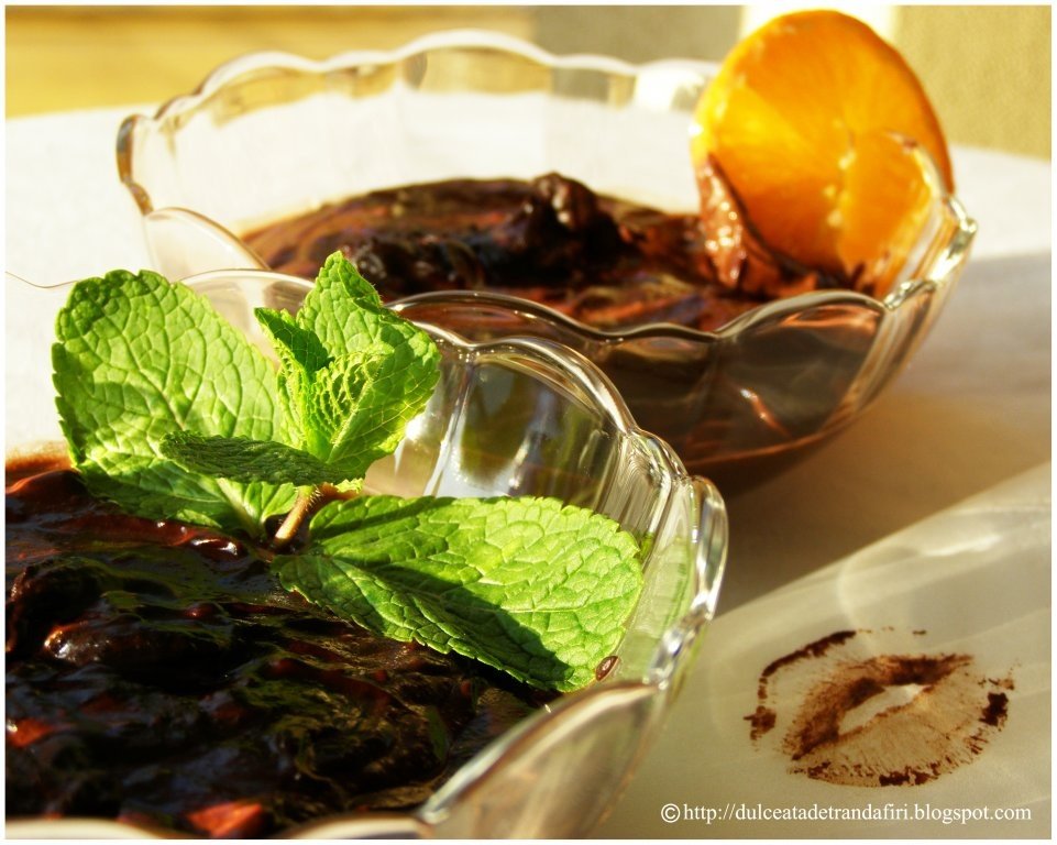 "Kiss & Tell" - crema de ciocolata