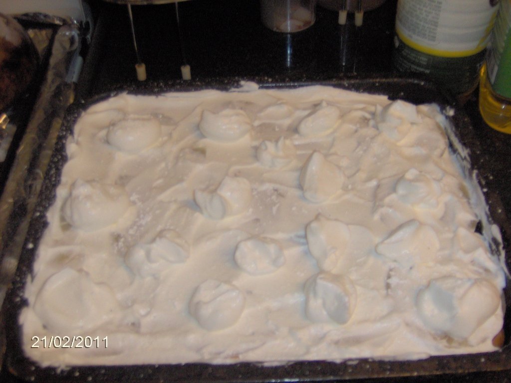 Tort cu ananas si frisca