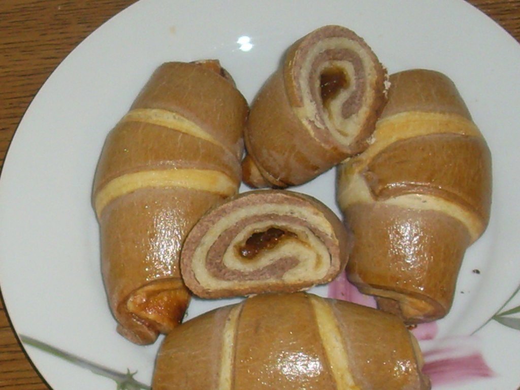 Cornulete in doua straturi