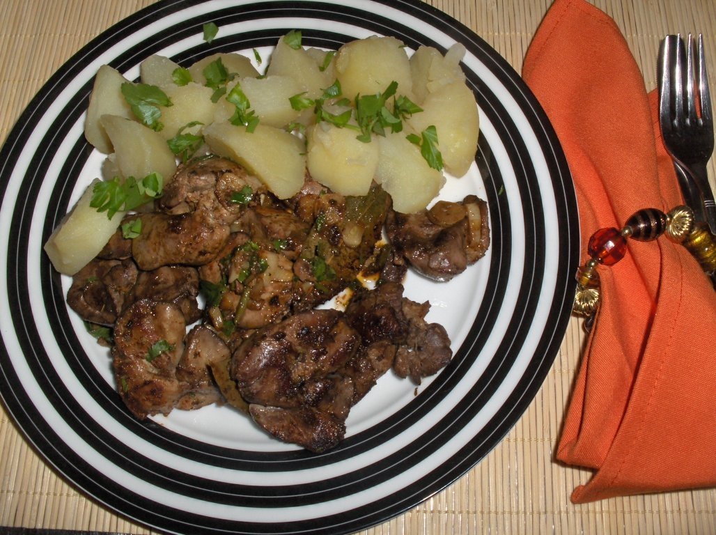 Ficat de pui  cu mãghiran