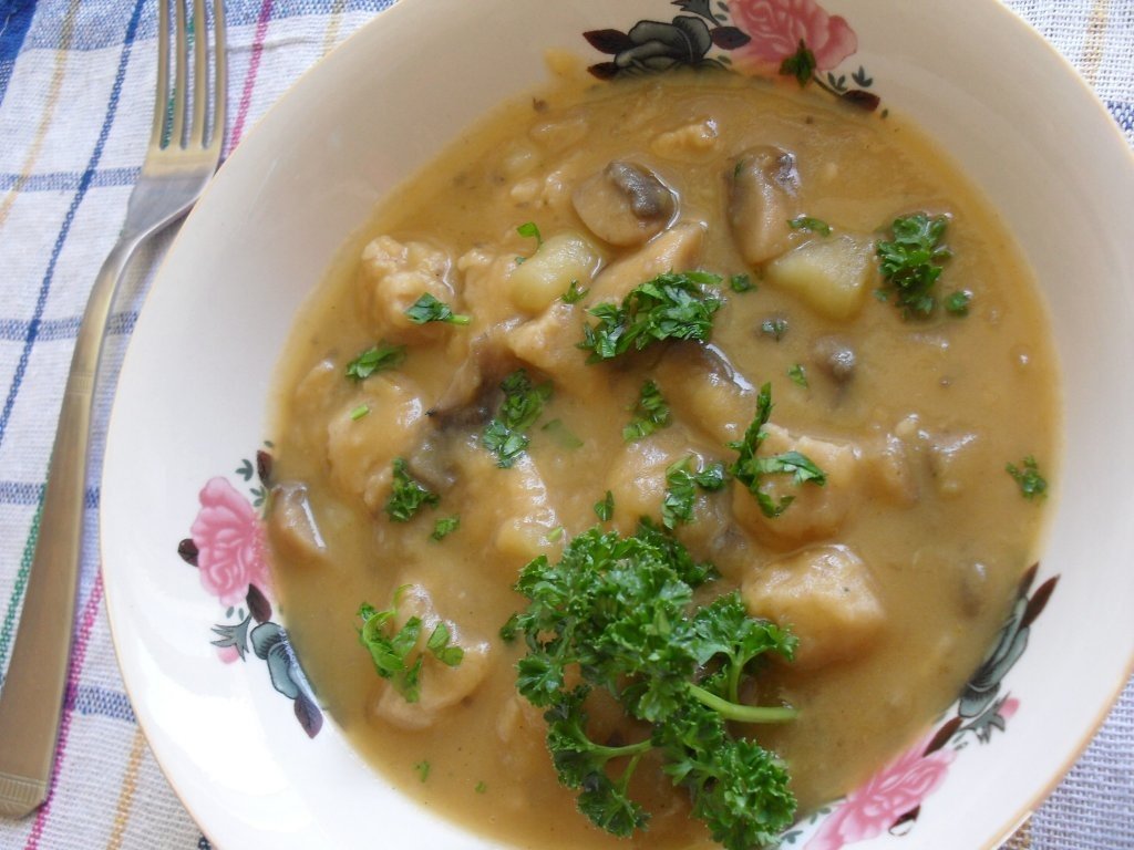 Mancare de soia, ciuperci, cartofi