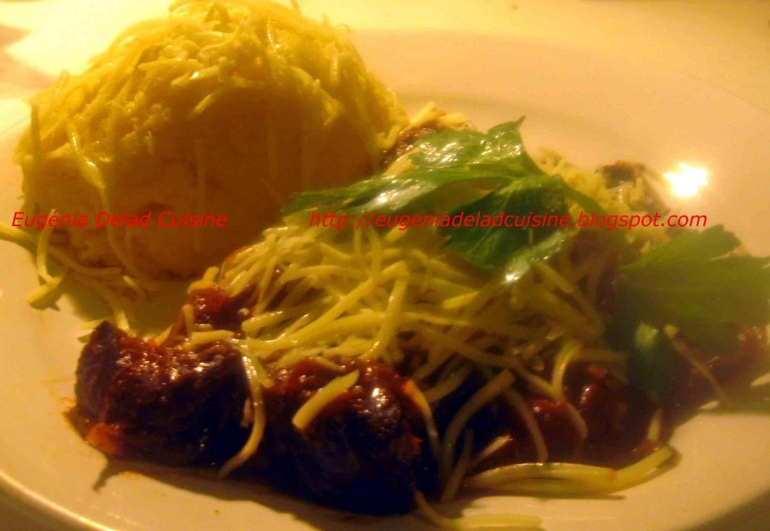 Rinichi de porc in sos de vin aromat