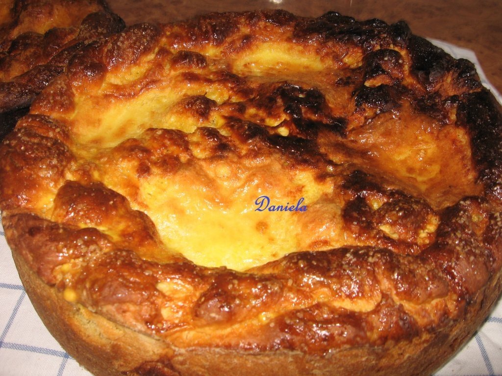 Pasca cu brinza sarata