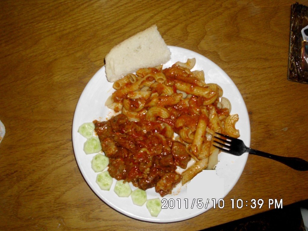 Tocanita de porc cu macaroane