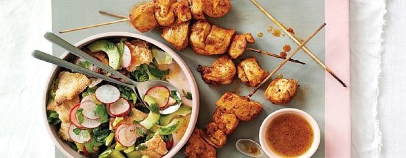 Frigarui din pui cu harissa si fattoush