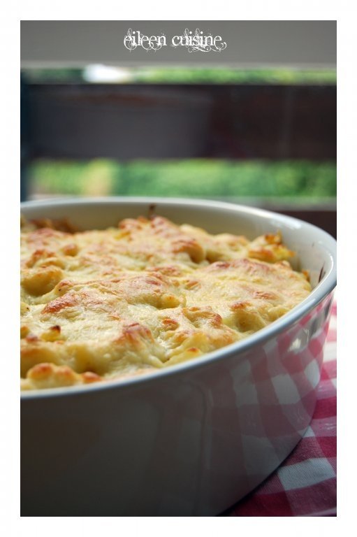 Spaghete gratinate cu spanac si carnati