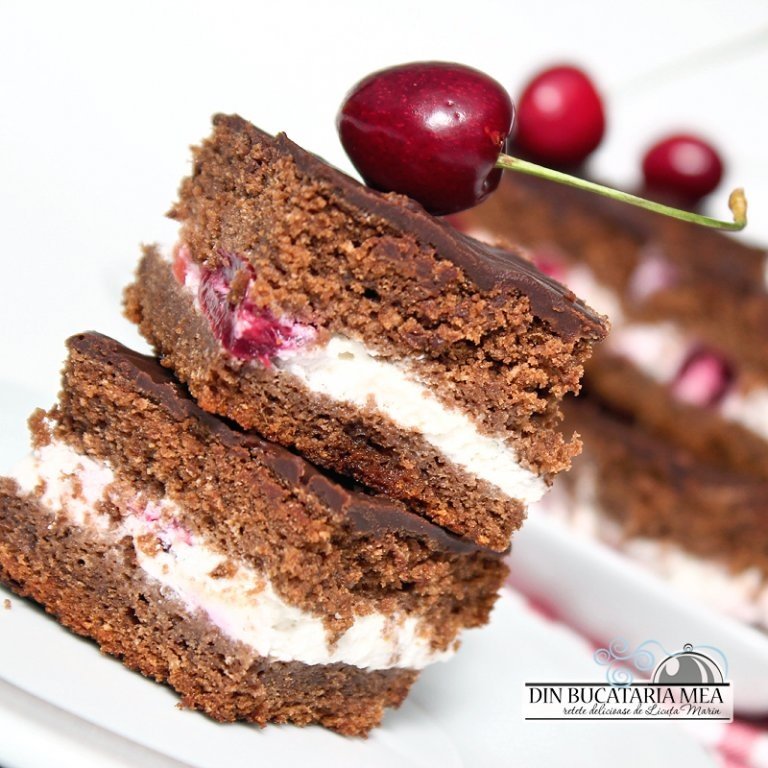 Prajitura cu ciocolata si cirese