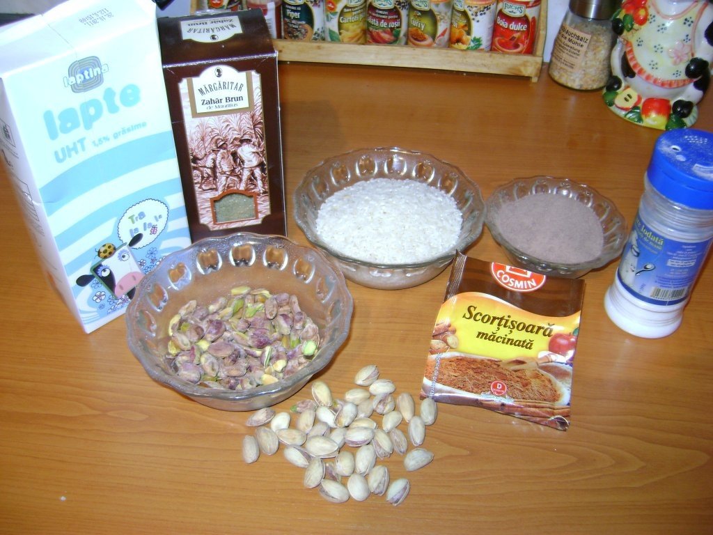 Orez cu cacao si fistic