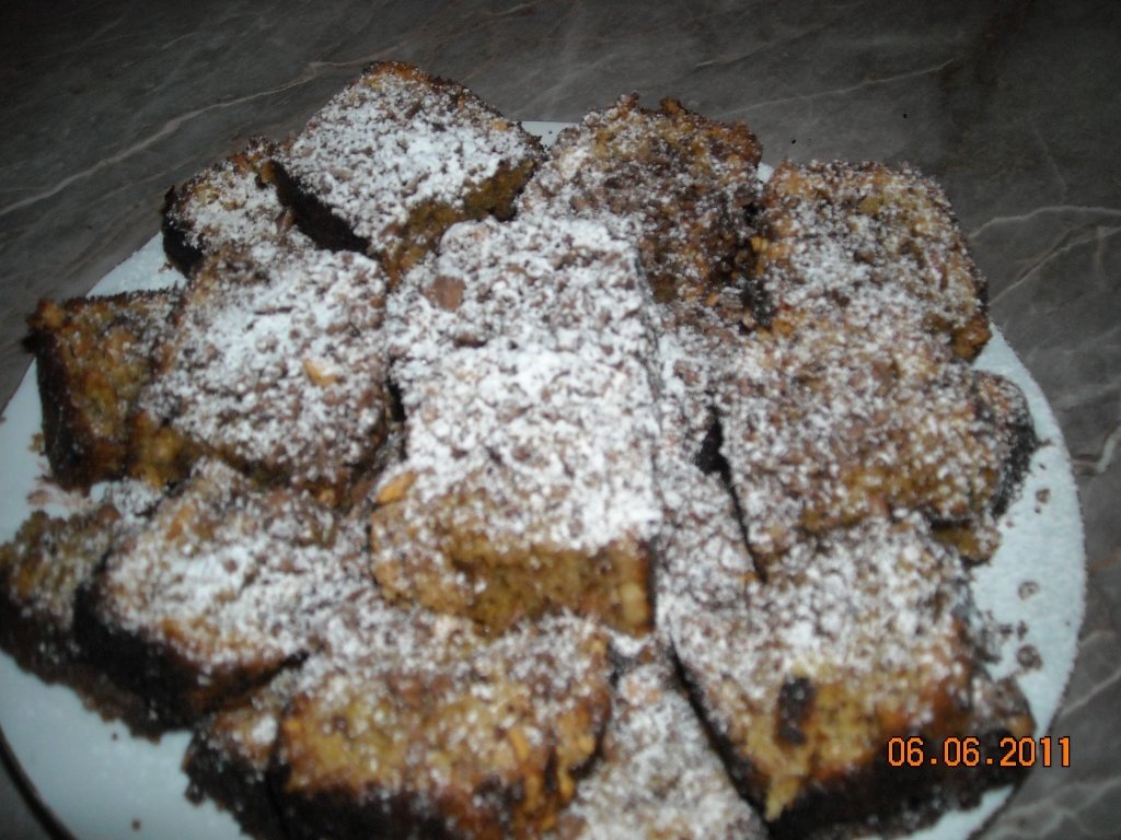 Prajitura cu ciocolata si alune