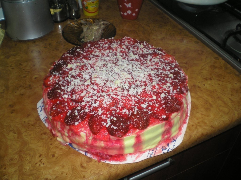 Tort de vanilie si capsune