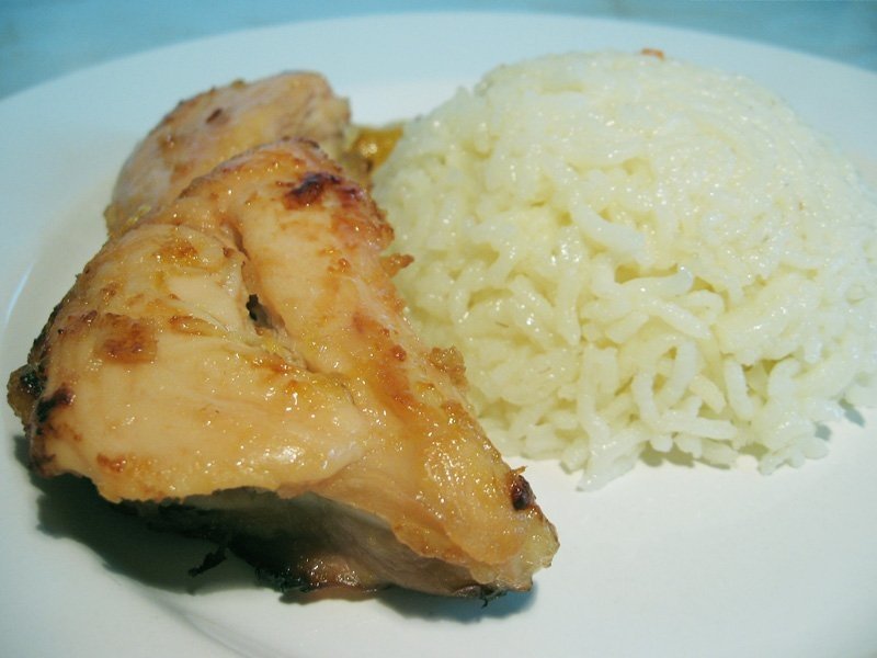 Piept de pui cu ghimbir, lămâie şi miere