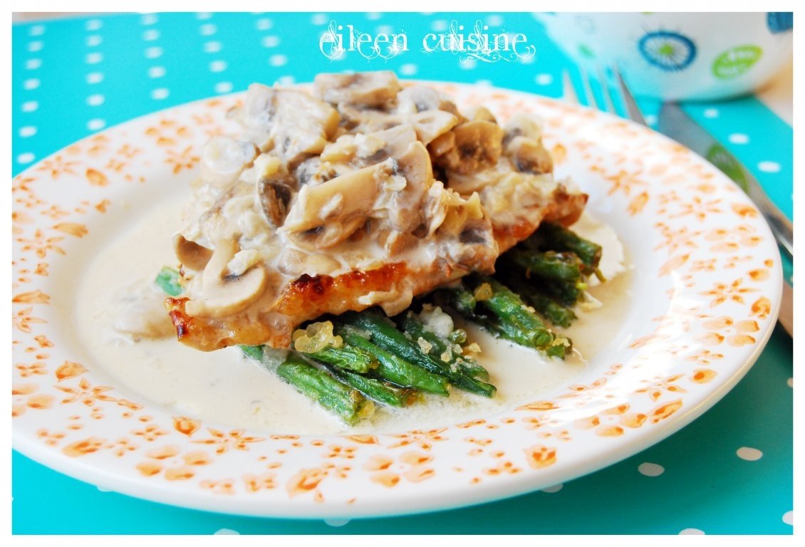 Friptura de porc cu sos de ciuperci si fasole verde tempura