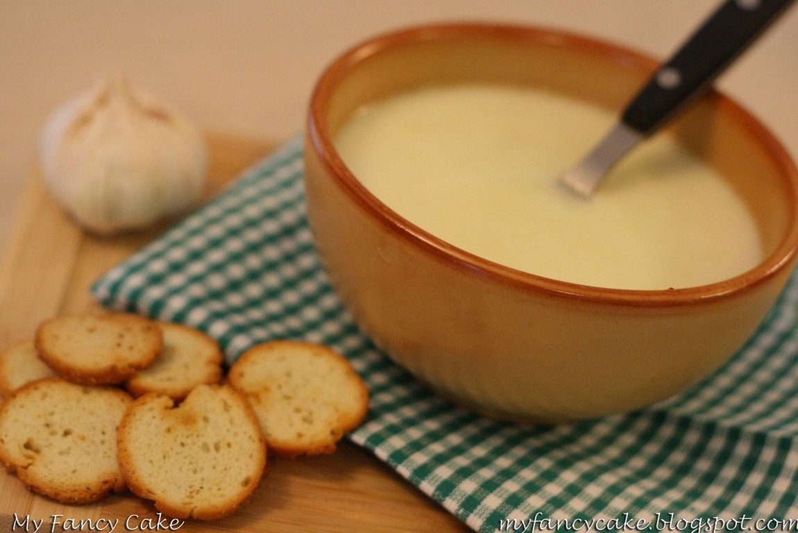 Supa crema de usturoi