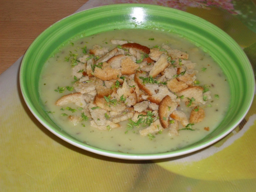 Supa regala de usturoi