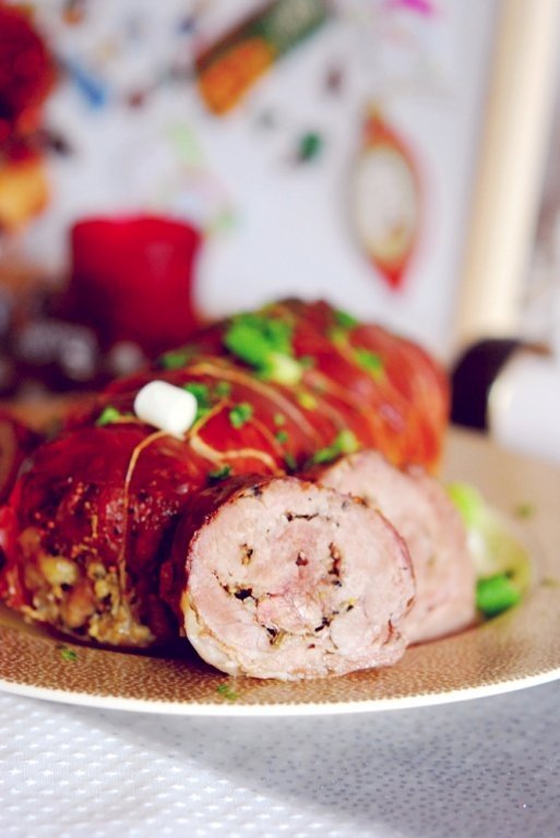 Rulada aromata de porc