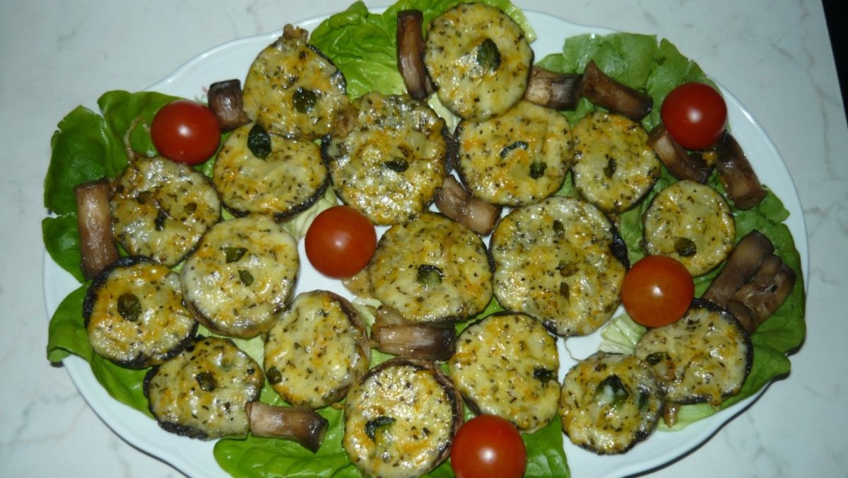 Ciuperci la cuptor cu menta si ananas