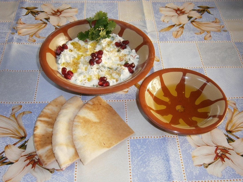 "Labaneh" cu coriandru verde si ardei iute