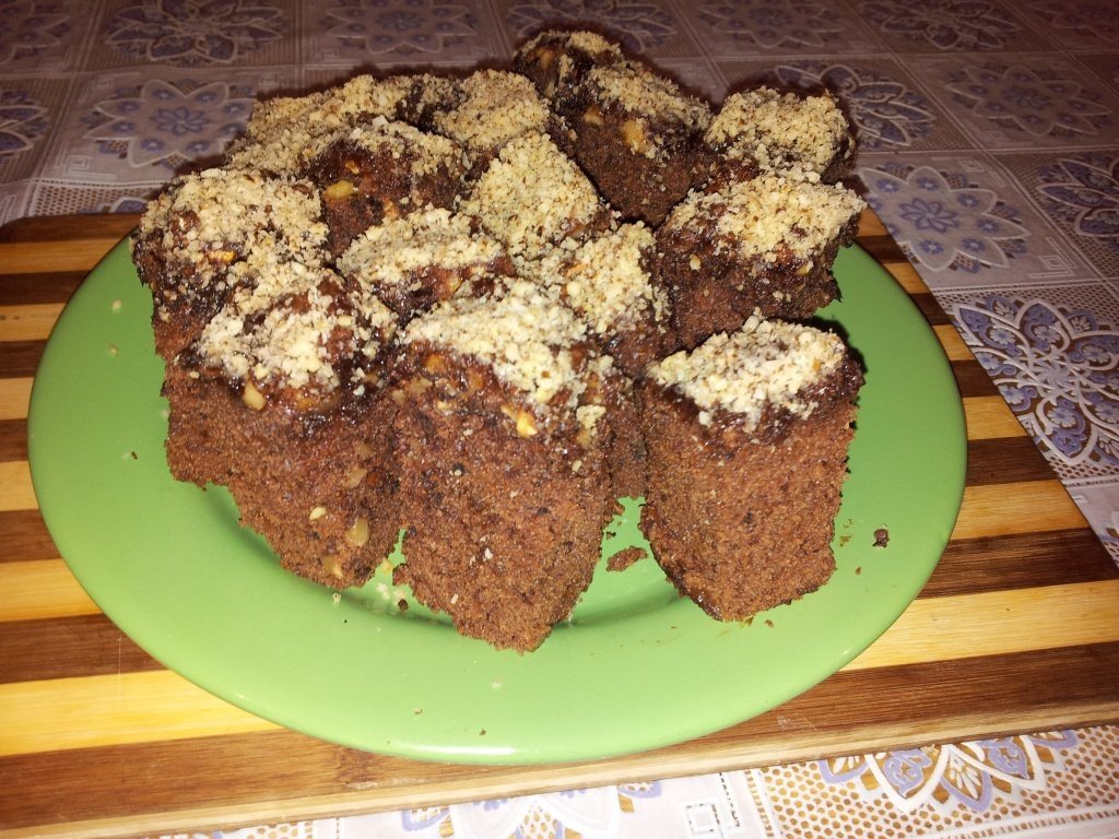 Negresa cu nuci si stafide