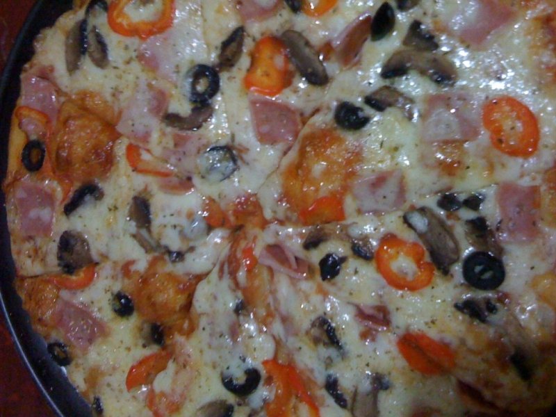 Pizza Suprema Retete culinare Gustos.ro