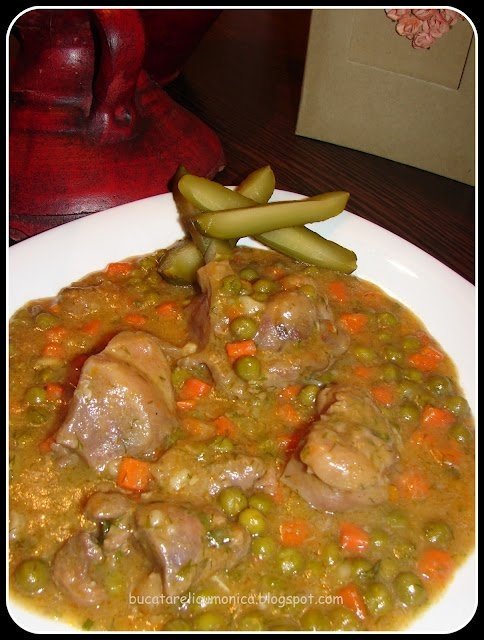 Mancare de curcan cu mazare