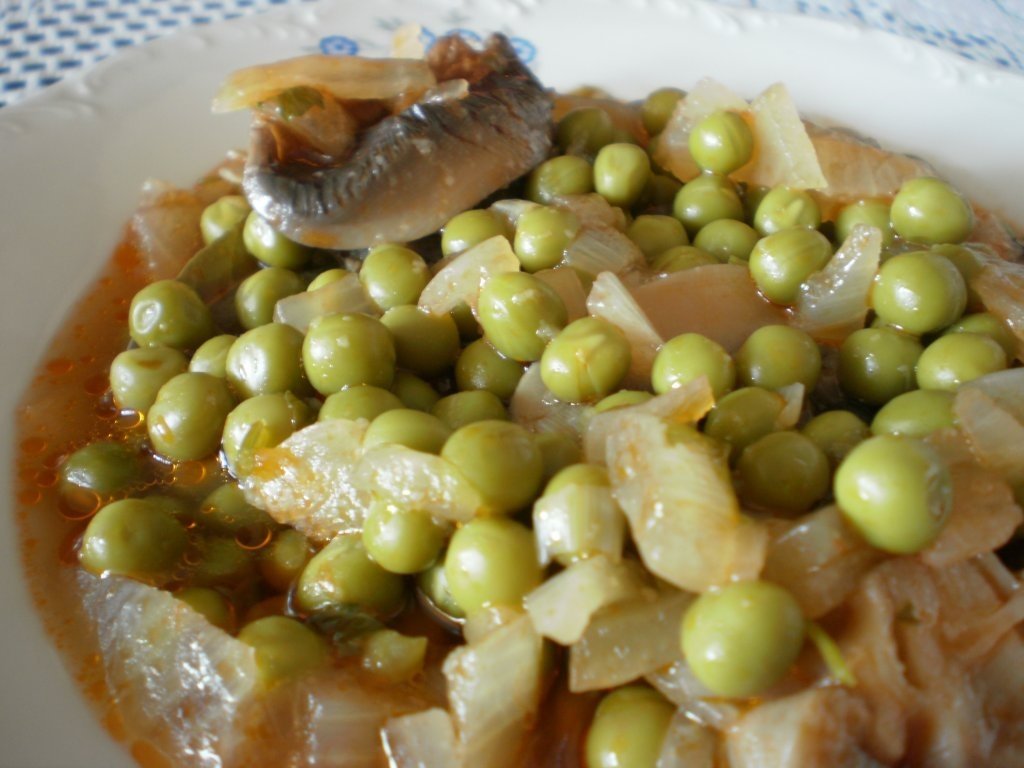 Mancare de mazare cu ciuperci