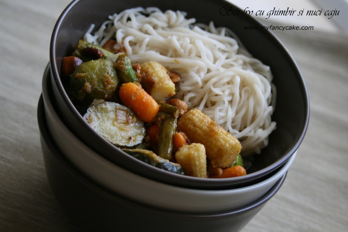 Stir-fry cu ghimbir si nuci caju