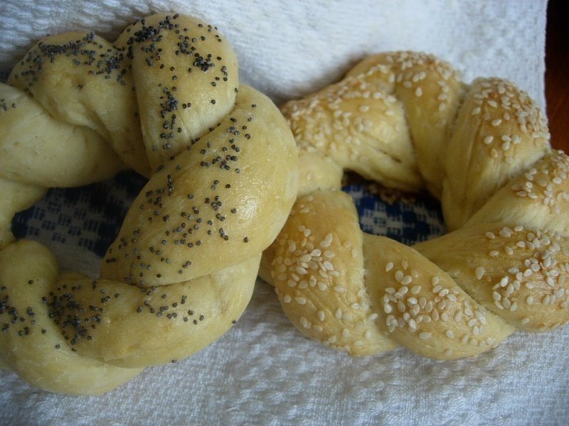 Covrigi cu mac si susan